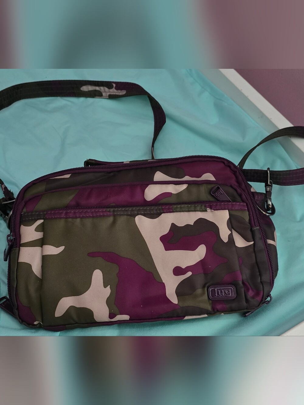 Lug Scoop Camo Bag in Purple & Olive